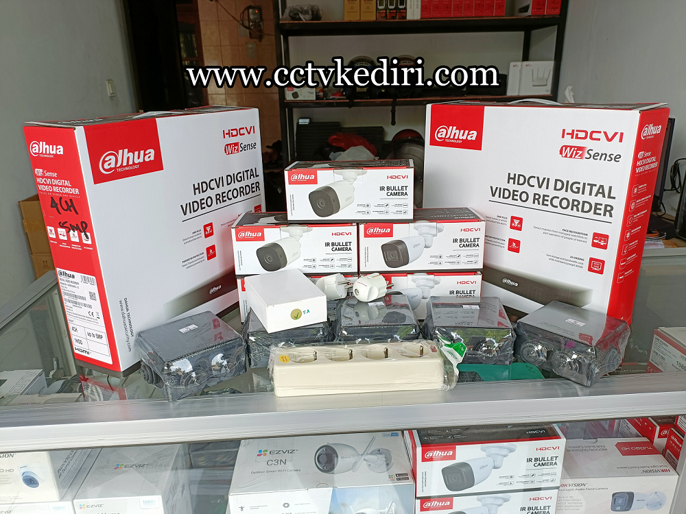 <p>Kamera CCTV digunakan sebagai media keamanan berkelanjutan selama sehari semalam, dengan adanya kamera ini akan membantu anda untuk mengawasi situasi yang terjadi dilokasi, kamera dapat menghasilkan rekaman yang akurat kamera Hikvision ini memiliki lensa yang cukup tajam jadi dapat menghasilkan gambar yang jernih, kamera berkualitas tinggi dan harga juga murah.</p>